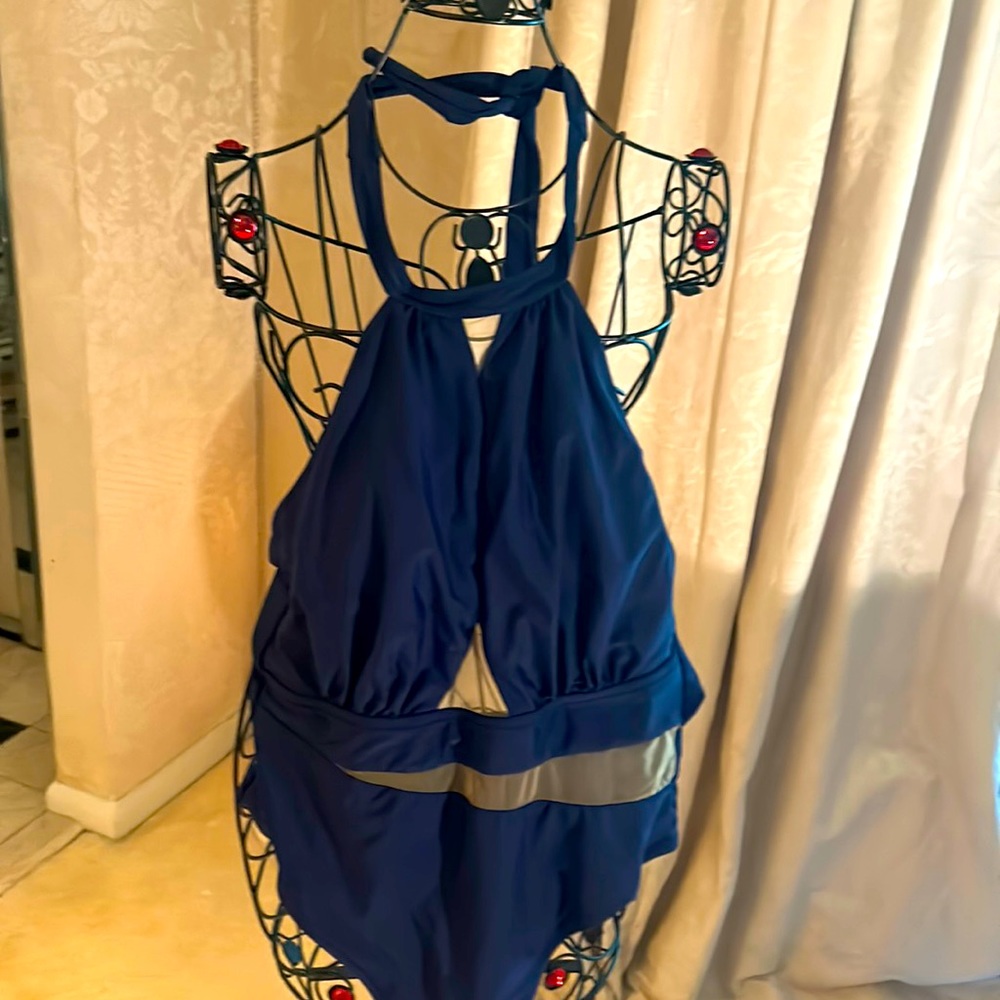 Swim suit